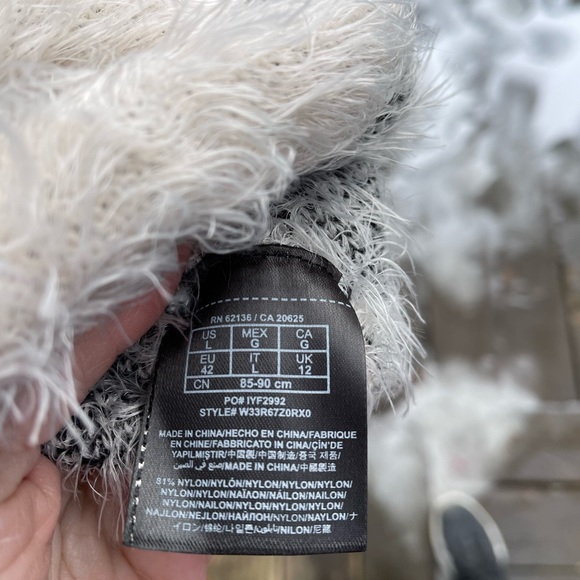 Guess owl sweater size large - Picture 3 of 4